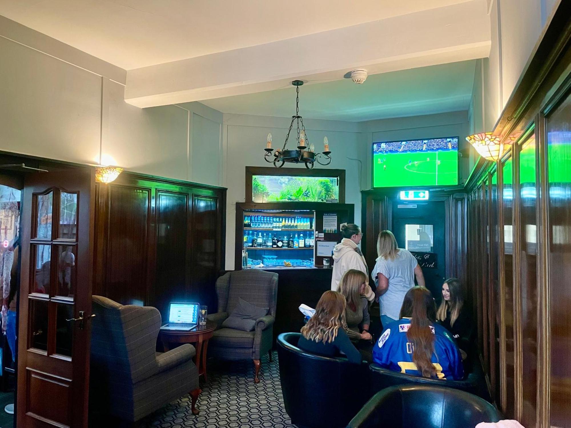 The Elbow Room เคิร์กคาลดี ภายนอก รูปภาพ