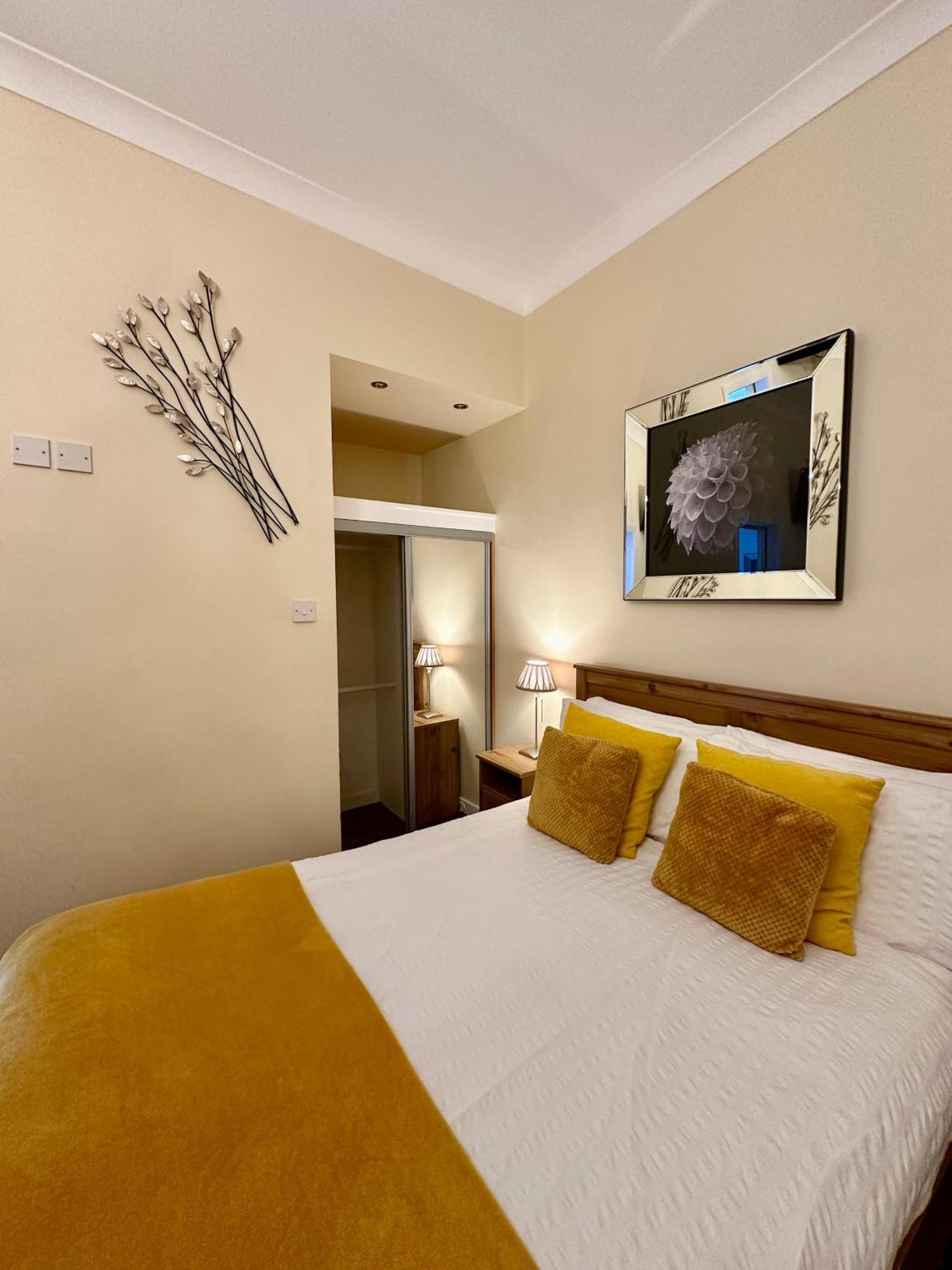 The Elbow Room เคิร์กคาลดี ภายนอก รูปภาพ